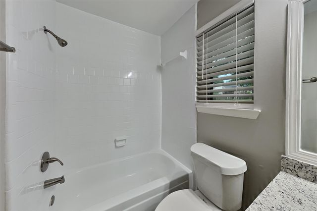 719 Fernglade Drive, Richmond, TX 77406