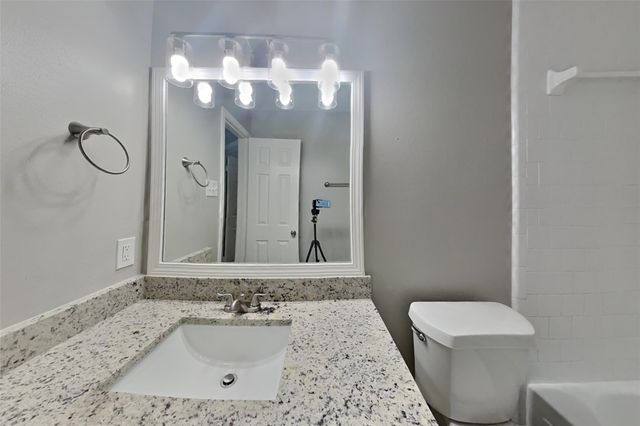 719 Fernglade Drive, Richmond, TX 77406