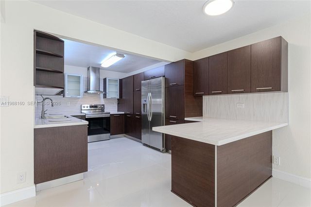 231 Poinciana Dr 401, Sunny Isles Beach, FL 33160