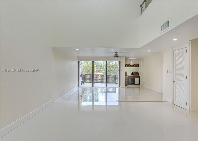 231 Poinciana Dr 401, Sunny Isles Beach, FL 33160