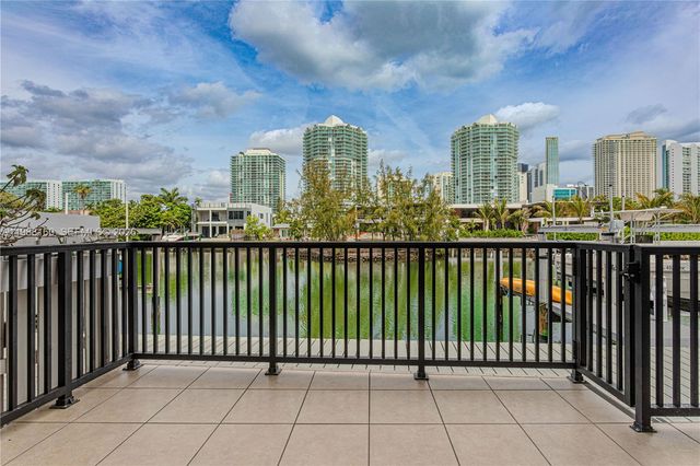 231 Poinciana Dr 401, Sunny Isles Beach, FL 33160