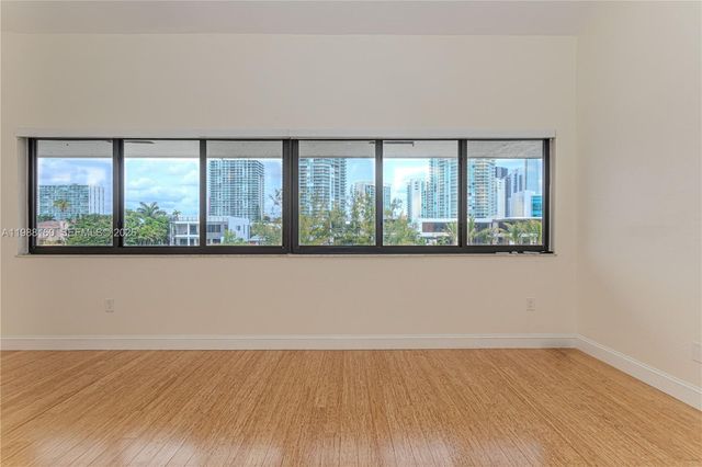 231 Poinciana Dr 401, Sunny Isles Beach, FL 33160