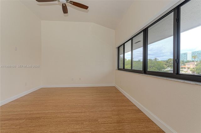 231 Poinciana Dr 401, Sunny Isles Beach, FL 33160