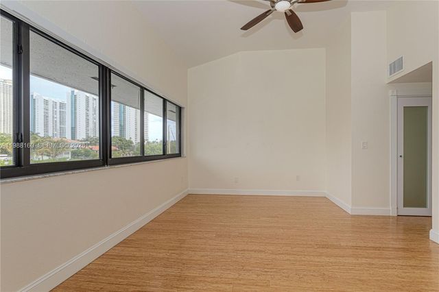 231 Poinciana Dr 401, Sunny Isles Beach, FL 33160