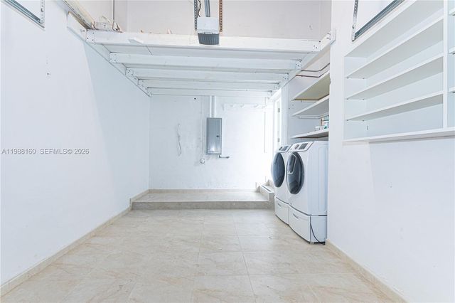 231 Poinciana Dr 401, Sunny Isles Beach, FL 33160