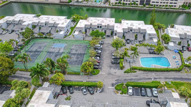 231 Poinciana Dr 401, Sunny Isles Beach, FL 33160