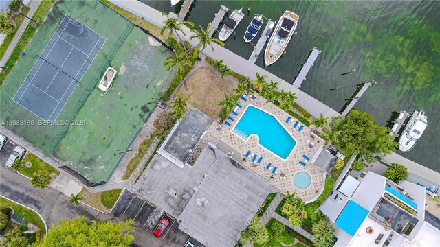 231 Poinciana Dr 401, Sunny Isles Beach, FL 33160