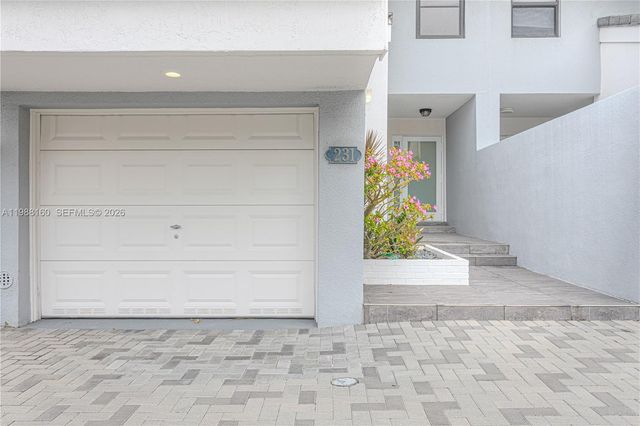 231 Poinciana Dr 401, Sunny Isles Beach, FL 33160