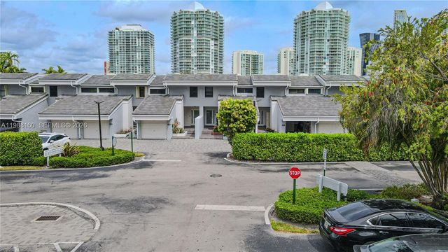 231 Poinciana Dr 401, Sunny Isles Beach, FL 33160