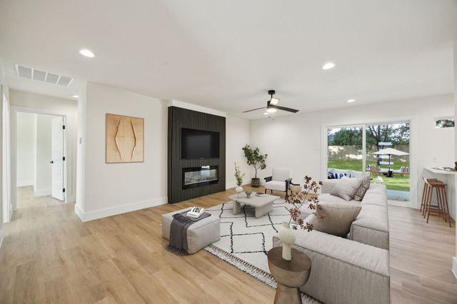 3404 Green Hill Drive, Arlington, TX 76014