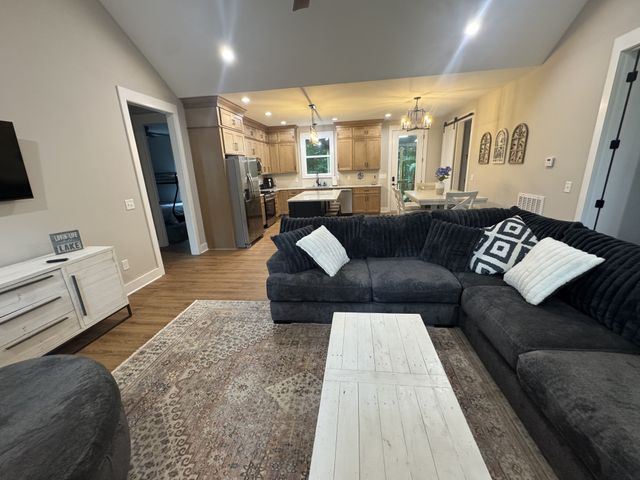 144 Hasty Dr, Lynchburg, TN 37352
