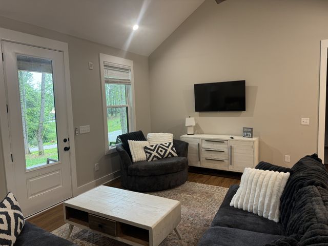 144 Hasty Dr, Lynchburg, TN 37352