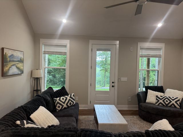 144 Hasty Dr, Lynchburg, TN 37352