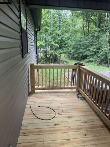 144 Hasty Dr, Lynchburg, TN 37352