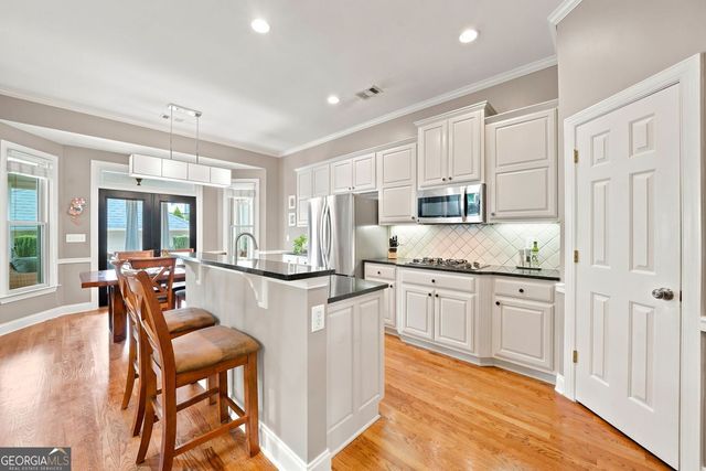 1445 Hedgewood Lane NW, Kennesaw, GA 30152