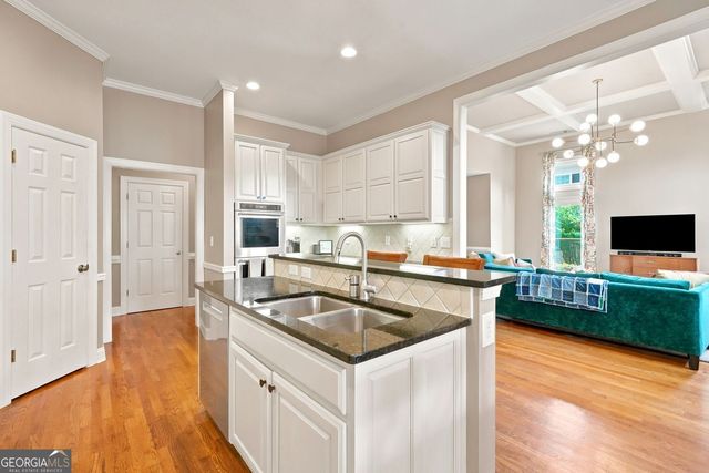 1445 Hedgewood Lane NW, Kennesaw, GA 30152