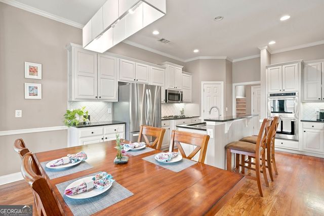 1445 Hedgewood Lane NW, Kennesaw, GA 30152