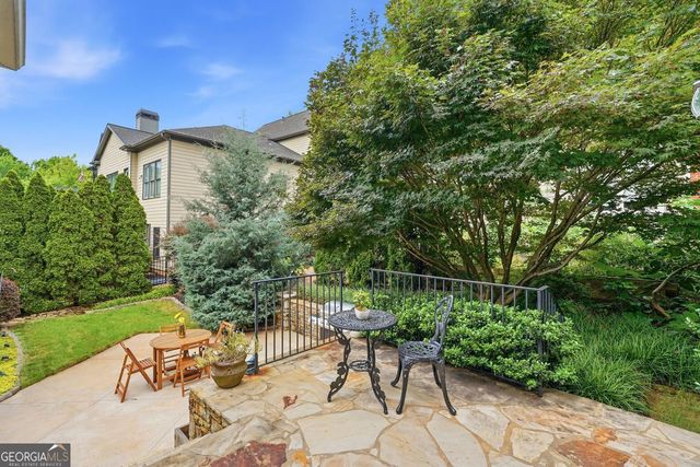 1445 Hedgewood Lane NW, Kennesaw, GA 30152