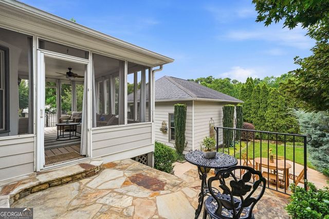 1445 Hedgewood Lane NW, Kennesaw, GA 30152