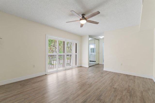 630 6th Terrace, Palm Beach Gardens, FL 33418