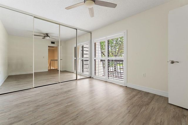 630 6th Terrace, Palm Beach Gardens, FL 33418