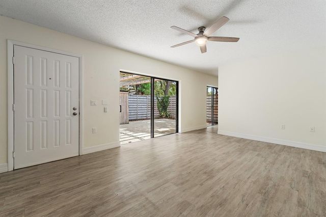 630 6th Terrace, Palm Beach Gardens, FL 33418