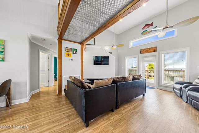 127 Hammock Lane, Franklin, LA 70538