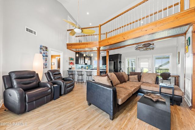 127 Hammock Lane, Franklin, LA 70538