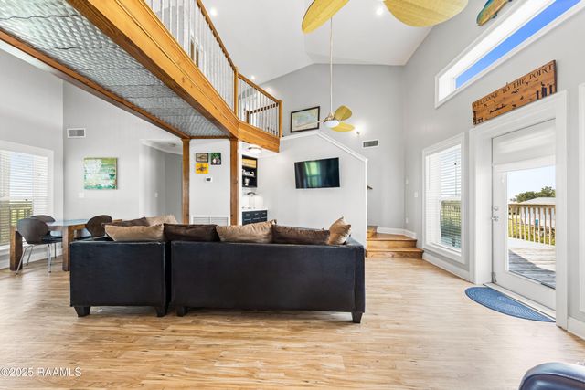 127 Hammock Lane, Franklin, LA 70538