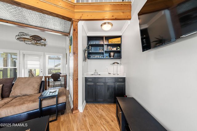 127 Hammock Lane, Franklin, LA 70538