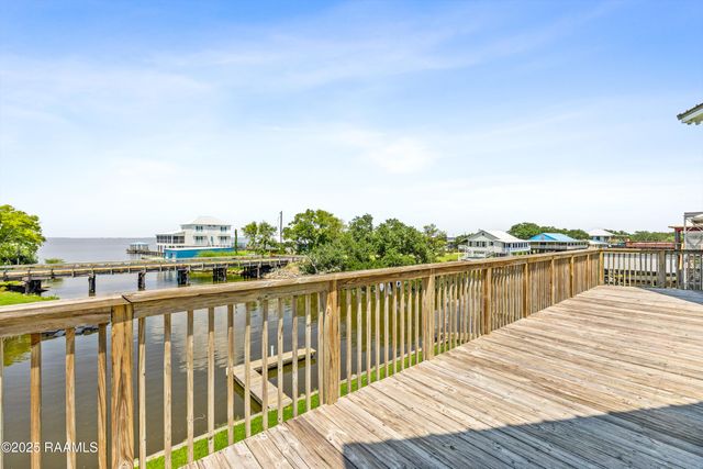 127 Hammock Lane, Franklin, LA 70538