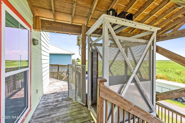 127 Hammock Lane, Franklin, LA 70538