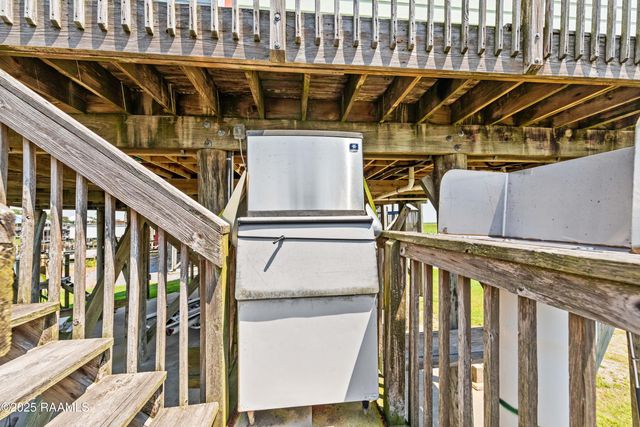 127 Hammock Lane, Franklin, LA 70538