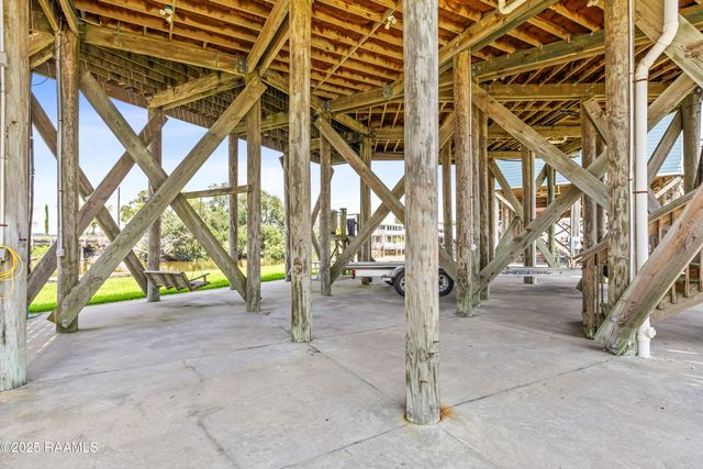 127 Hammock Lane, Franklin, LA 70538