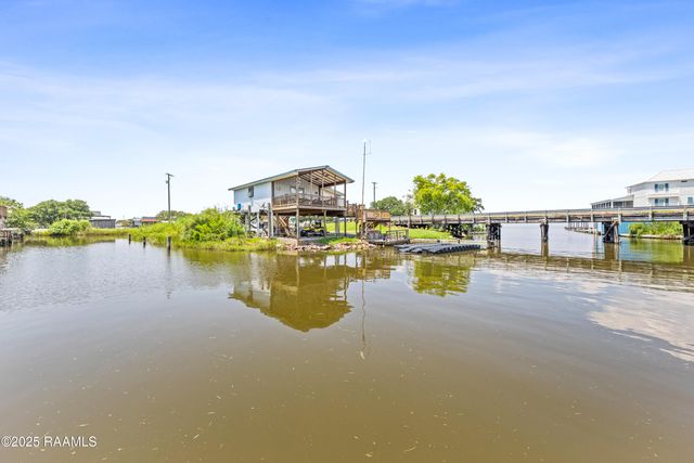 127 Hammock Lane, Franklin, LA 70538