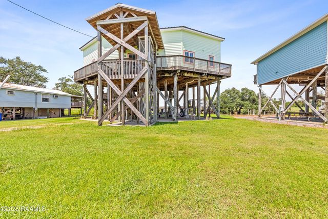 127 Hammock Lane, Franklin, LA 70538