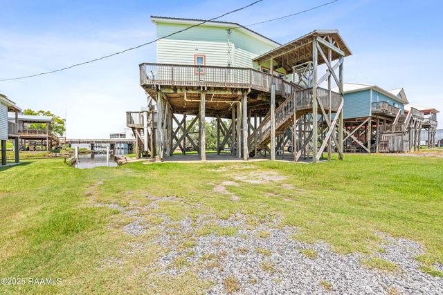 127 Hammock Lane, Franklin, LA 70538