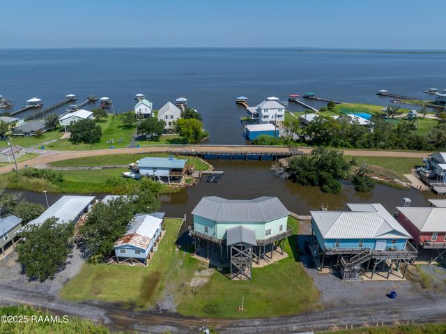 127 Hammock Lane, Franklin, LA 70538