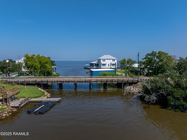 127 Hammock Lane, Franklin, LA 70538