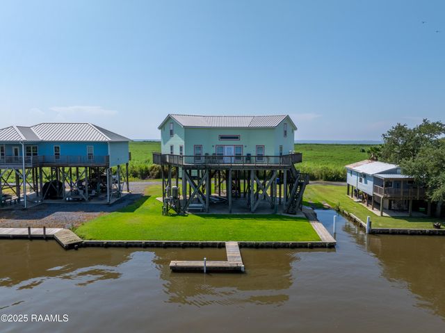 127 Hammock Lane, Franklin, LA 70538