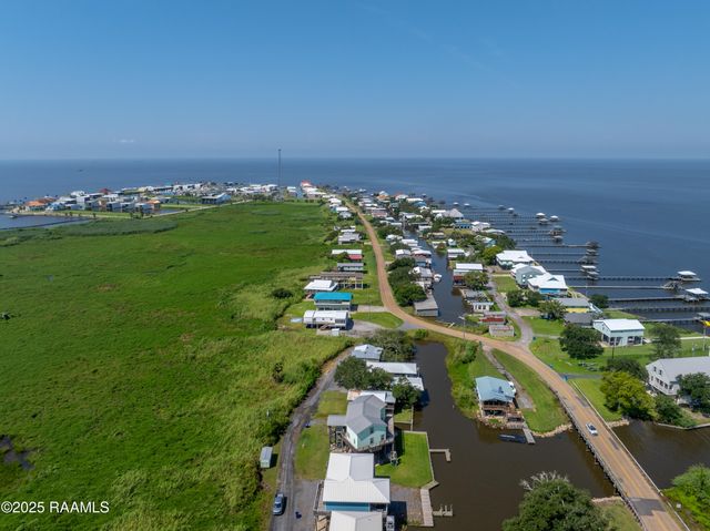 127 Hammock Lane, Franklin, LA 70538