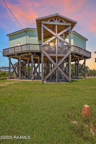 127 Hammock Lane, Franklin, LA 70538