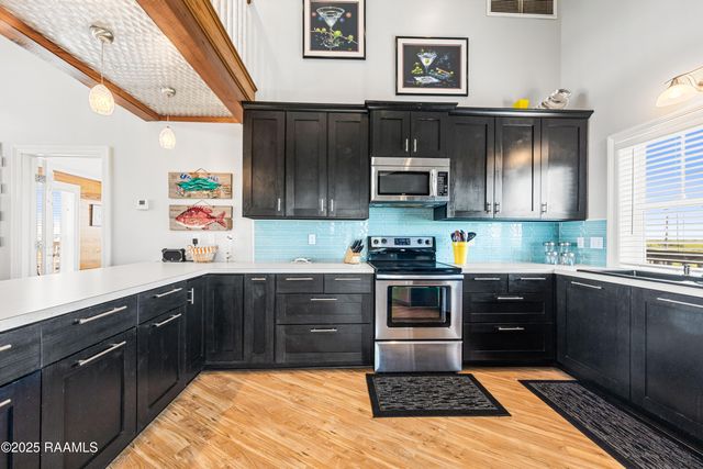 127 Hammock Lane, Franklin, LA 70538