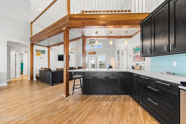 127 Hammock Lane, Franklin, LA 70538