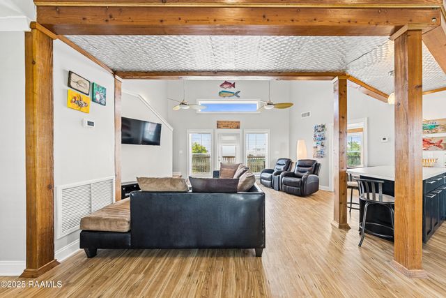 127 Hammock Lane, Franklin, LA 70538