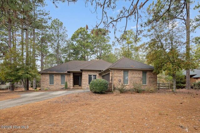 89 Lost Tree Road, Pinehurst, NC 28374
