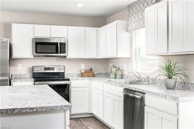 213 Myrtle LN, South Mills, NC 27976