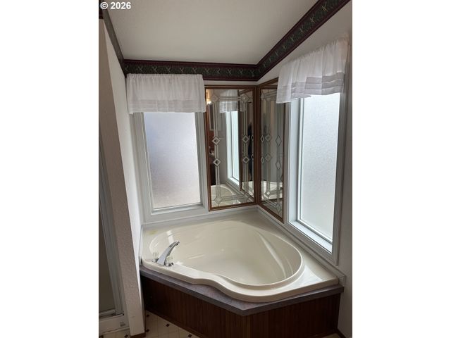 235 TWIN OAKS Loop, Winston, OR 97496