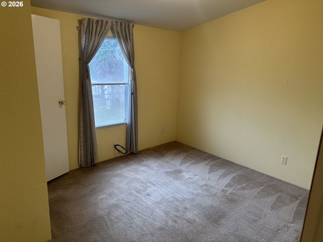 235 TWIN OAKS Loop, Winston, OR 97496