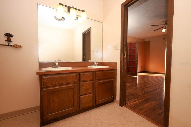 921 ELDRIDGE STREET, Orlando, FL 32803